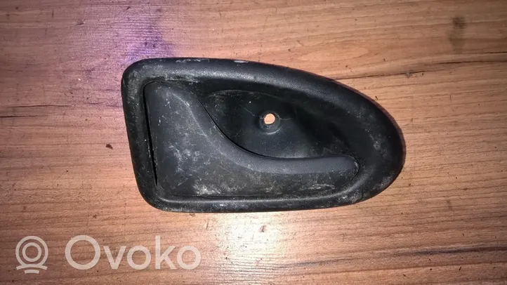 Renault Megane I Klamka wewnętrzna drzwi 7700830078