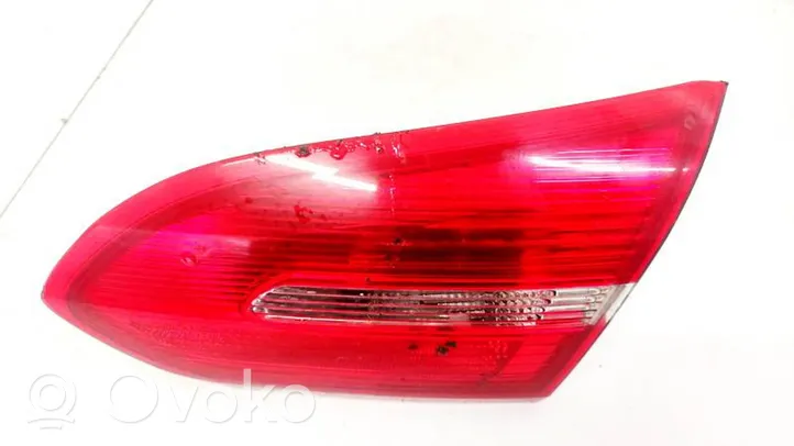 Ford Focus Luces portón trasero/de freno F1EB13A602DD