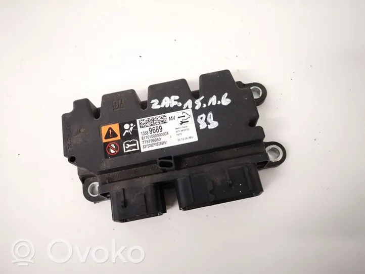 Opel Zafira C Airbag control unit/module 13589689