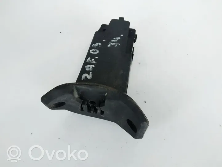 Opel Zafira A Silniczek / Siłownik zamka centralnego 13120789