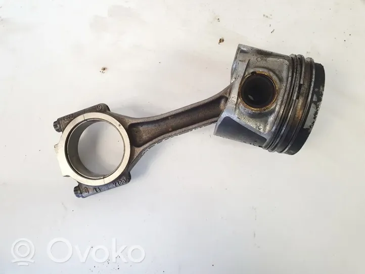 Volkswagen PASSAT B6 Piston with connecting rod 038j