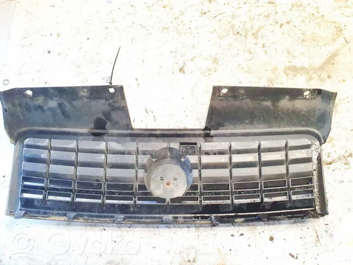 Fiat Doblo Front grill 735395576