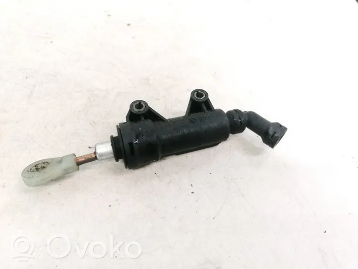 BMW 5 E39 Clutch master cylinder 21526758823