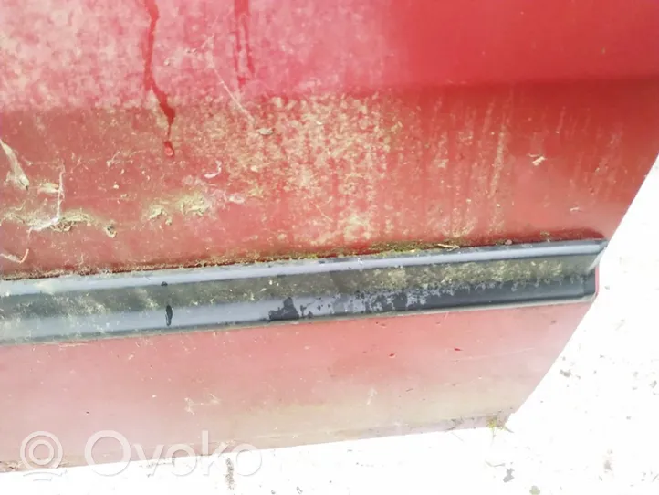 Fiat Uno Listón embellecedor de la puerta delantera (moldura) 