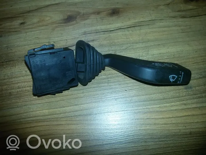 Opel Corsa C Pyyhkijän vipu 09185413