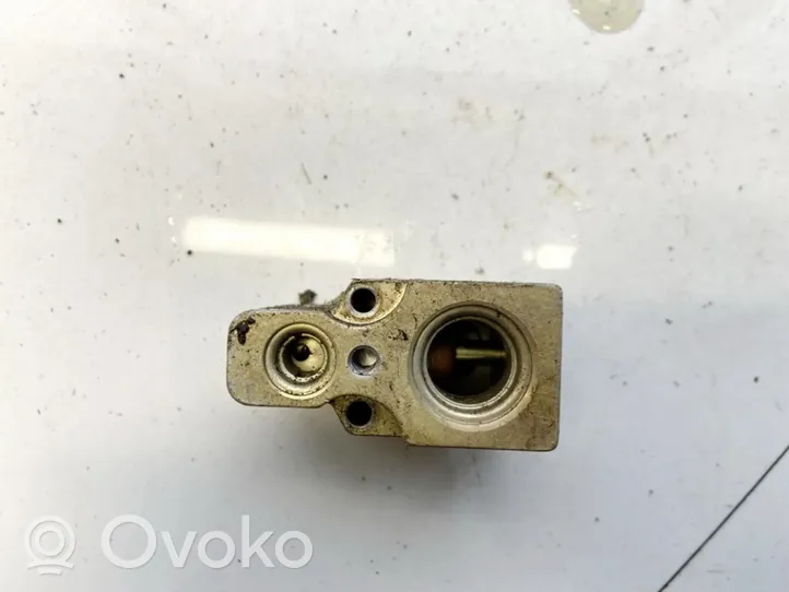 Volkswagen Golf III Air conditioning (A/C) expansion valve 603287v