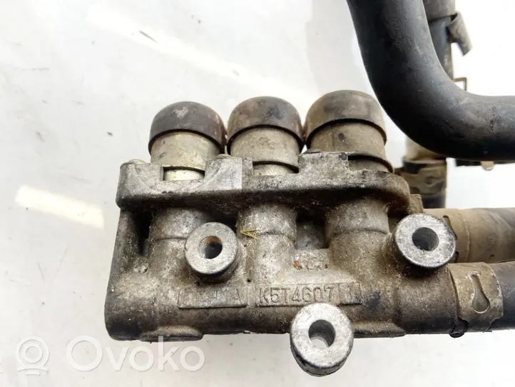 Mazda 626 Valvola di regolazione del minimo k5t46071