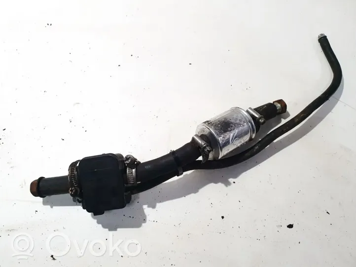 Opel Vectra B Kita variklio skyriaus detalė 67r015293