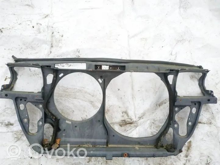Volkswagen PASSAT B5 Jäähdyttimen kehyksen suojapaneeli 3b0805594