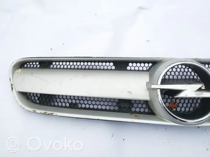 Opel Signum Atrapa chłodnicy / Grill 13123491