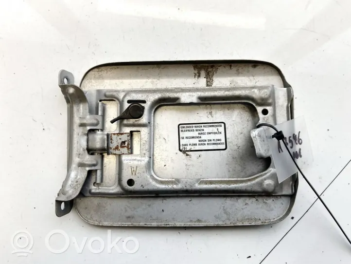 Subaru Legacy Sportello del serbatoio del carburante 