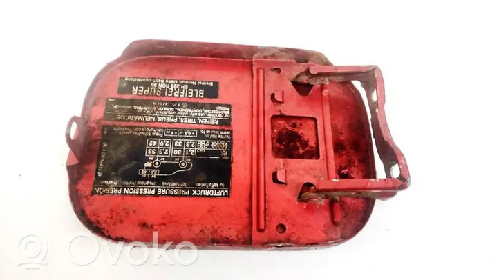 Mercedes-Benz C W203 Sportello del serbatoio del carburante A2035840339