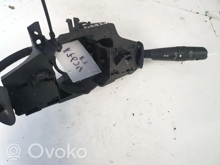 Peugeot 607 Wiper turn signal indicator stalk/switch 9631526080