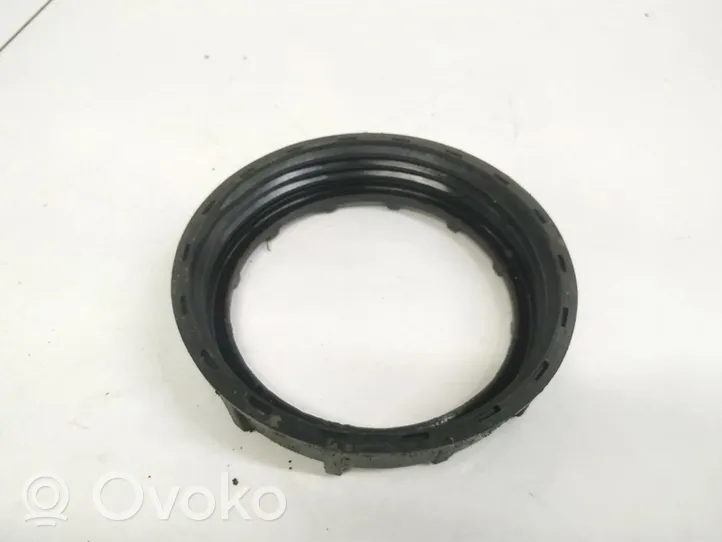 Volkswagen PASSAT B5.5 Anello/dado di bloccaggio della vite della pompa del carburante nel serbatoio 321201375A