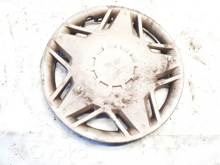 Mitsubishi Colt R14 wheel hub/cap/trim mr19826101