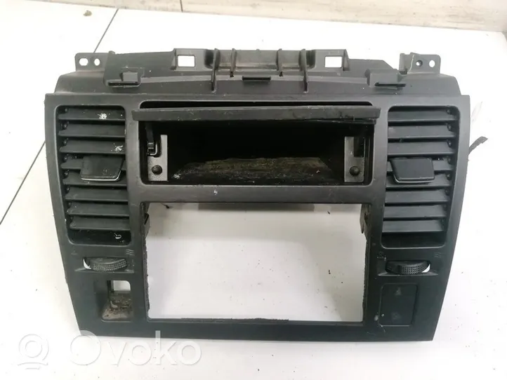 Nissan Tiida C11 Dash center air vent grill 68260EM31A