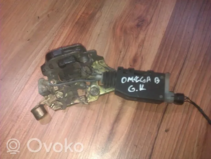 Opel Omega B1 Rear door lock 