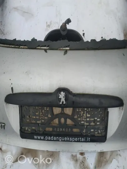 Peugeot 206 Listwa oświetlenie tylnej tablicy rejestracyjnej 