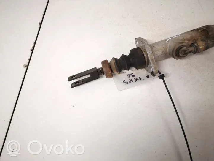 Audi 80 90 B3 Główny cylinder sprzęgła 893721401b