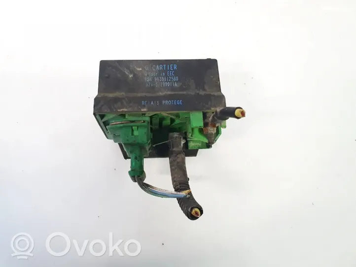 Peugeot 206 Przekaźnik / Modul układu ogrzewania wstępnego 9639912580