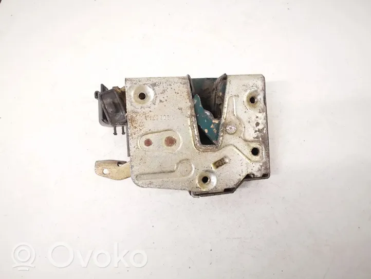 BMW 3 E30 Rear door lock 19065711