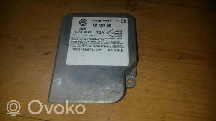 Skoda Octavia Mk1 (1U) Module de contrôle airbag 1C0909601