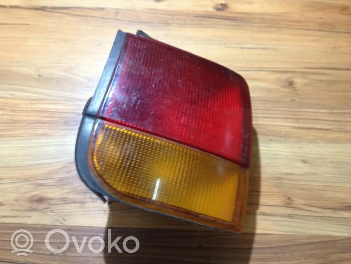 Mitsubishi Space Runner Lampa tylna 0431550l