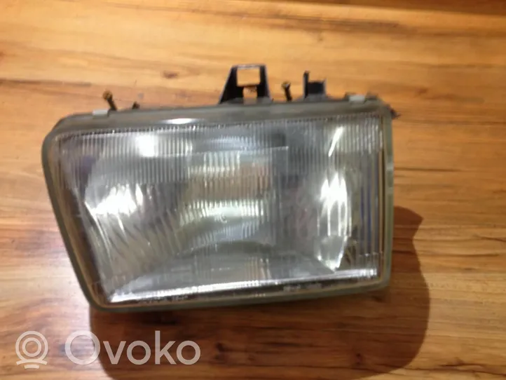 Toyota Hilux (N80, N90, N100, N110) Headlight/headlamp 11075437