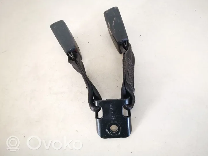 Toyota Avensis T220 Middle seatbelt buckle (rear) 