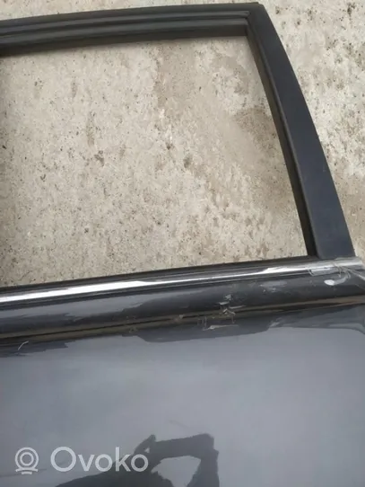 Toyota Avensis T250 Rivestimento modanatura del vetro della portiera posteriore 