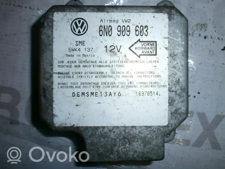 Volkswagen PASSAT B4 Sterownik / Moduł Airbag 6N0909603