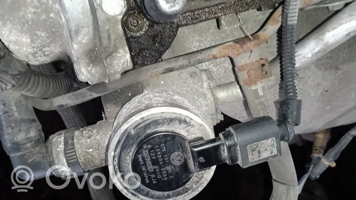Volkswagen Jetta V EGR valve 07K131351C
