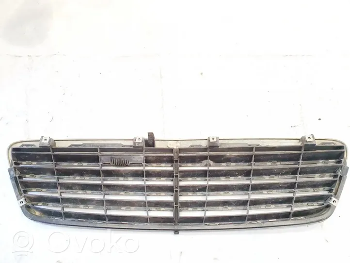 Mercedes-Benz C W203 Grille de calandre avant 