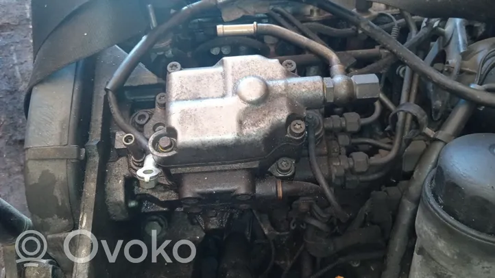 Skoda Octavia Mk1 (1U) Pompe d'injection de carburant à haute pression 038130107D