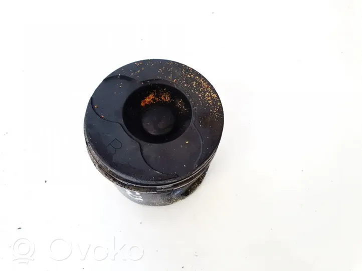 Toyota Yaris Verso Piston d2f33