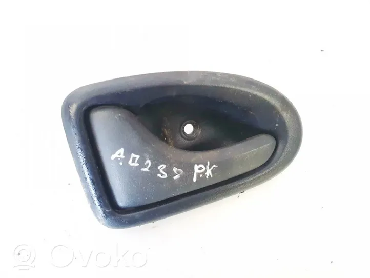 Renault Scenic I Klamka wewnętrzna drzwi 7700830078