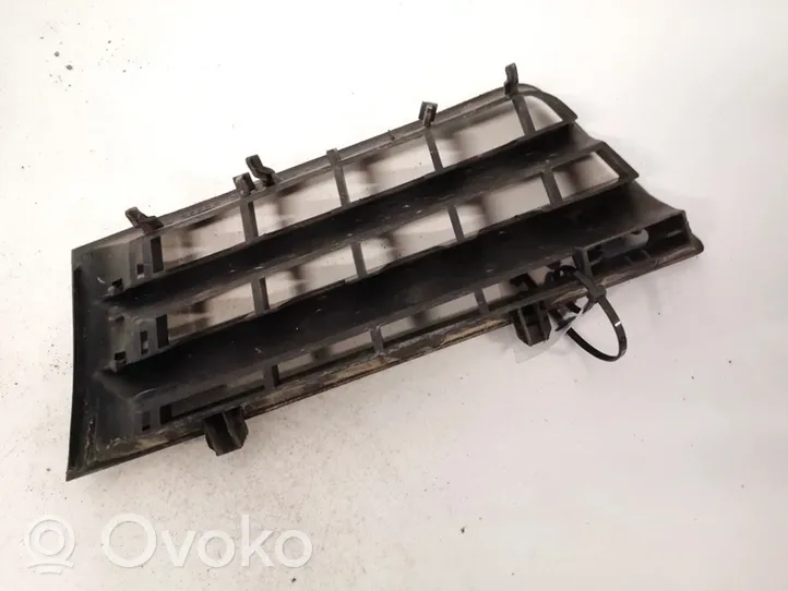 Renault Megane II Kratka dolna zderzaka przedniego 8200114157