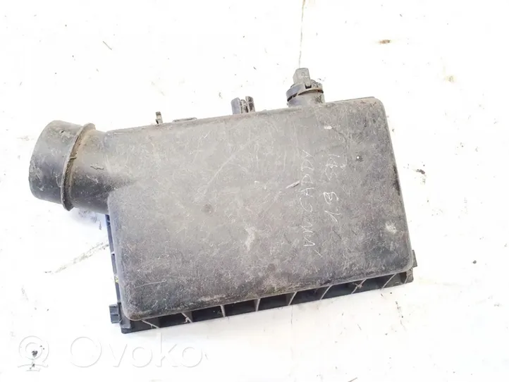 Volkswagen Polo III 6N 6N2 6NF Scatola del filtro dell’aria 6k0129607p