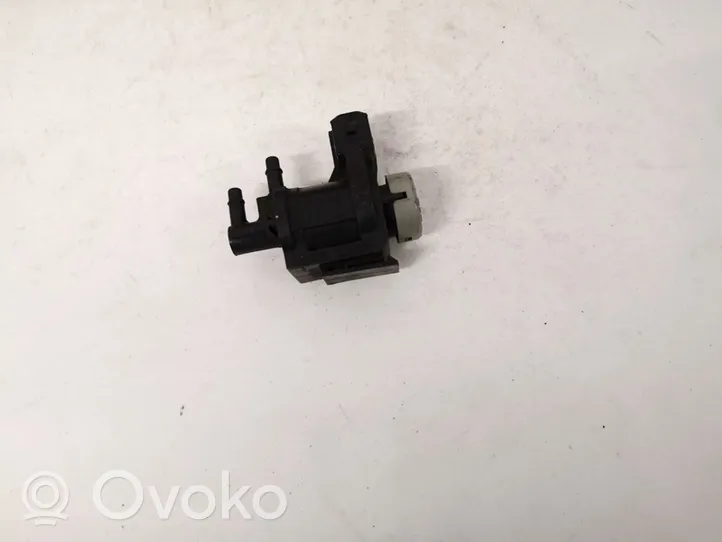 Volkswagen PASSAT B5 Turboahtimen magneettiventtiili 1J0906283A