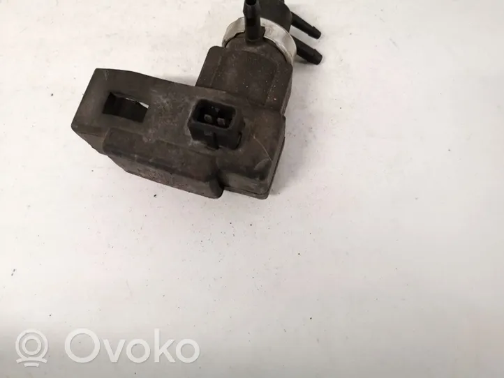 Volkswagen PASSAT B5 Solenoidinis vožtuvas 8d0906627