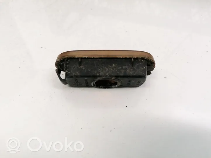 Volkswagen PASSAT B4 Front fender indicator light 3A0949117B