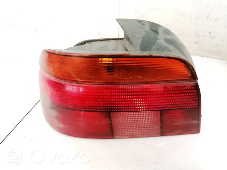 BMW 5 E39 Galinis žibintas kėbule 8358031