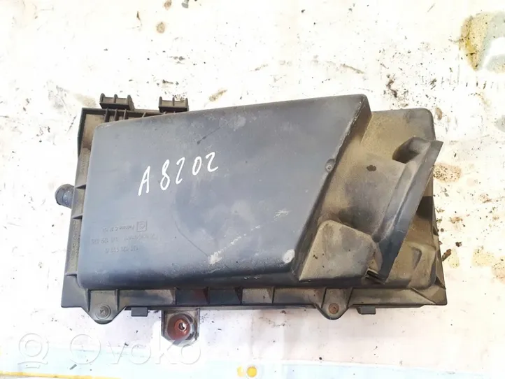Audi A3 S3 8L Air filter box 1j0129607g