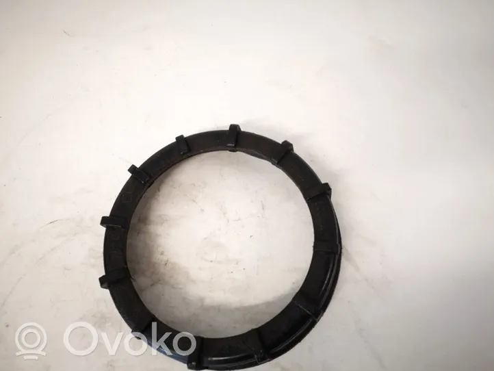 Volkswagen Polo IV 9N3 Anello/dado di bloccaggio della vite della pompa del carburante nel serbatoio 321201375a