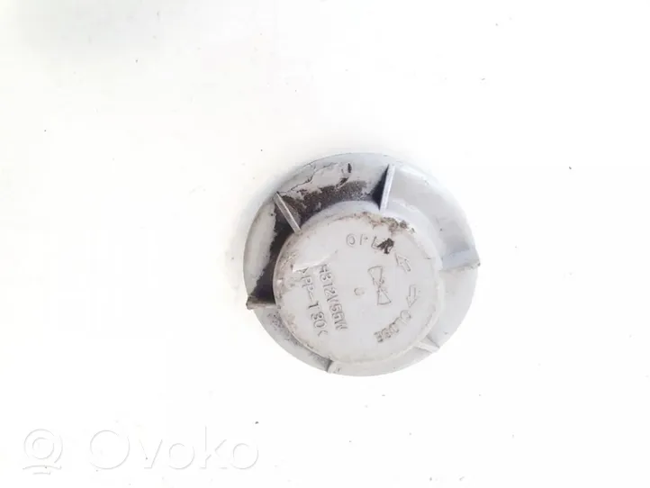 Mazda Xedos 9 Osłona żarówki lampy przedniej 1305621589