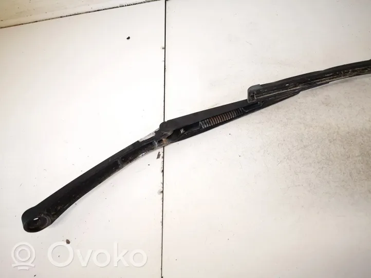 Subaru Forester SF Front wiper blade arm 