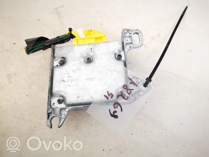 Opel Movano A Airbag control unit/module 8200027899