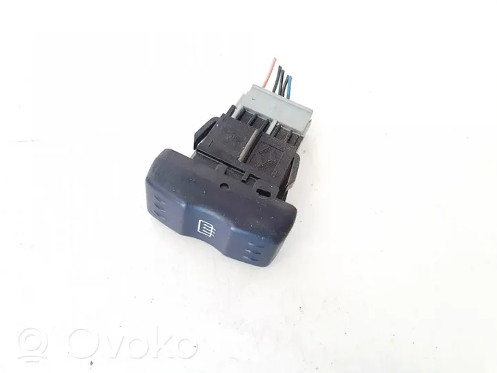 Dacia Logan I Windscreen/window heater switch 399387