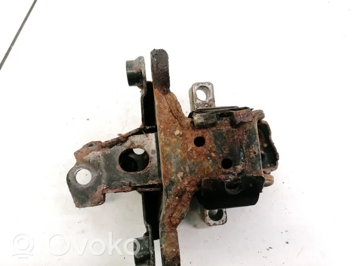 Volkswagen Polo Engine mount bracket 