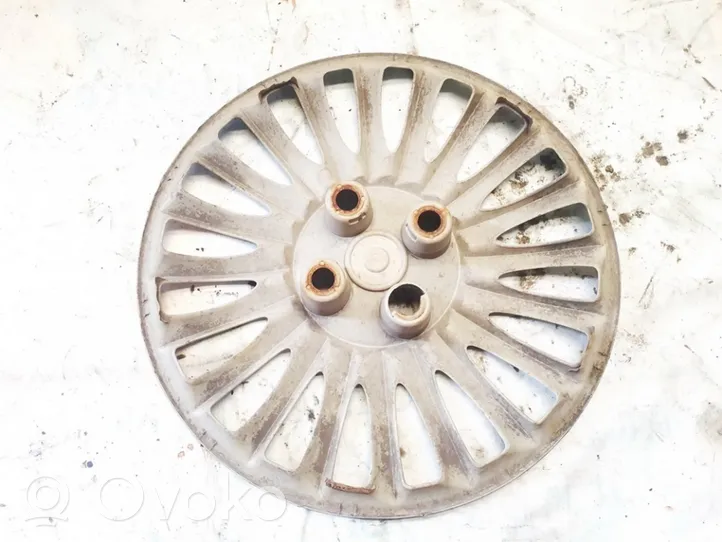 Fiat Punto (188) R14 wheel hub/cap/trim b632